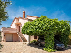 Apartment Giuliano-2 by Interhome